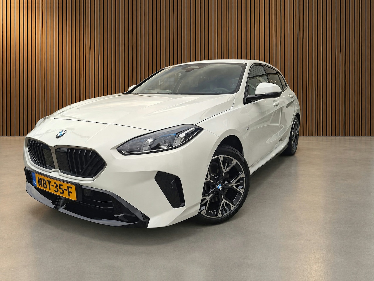 BMW 1-serie - M -sport / navigatie / camera / app - AutoWereld.nl