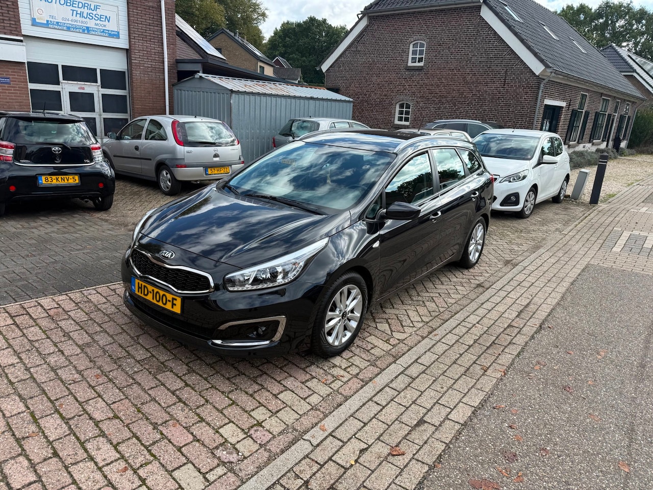 Kia Cee'd Sportswagon - 1.6 GDI First Edition 1.6 GDI First Edition - AutoWereld.nl