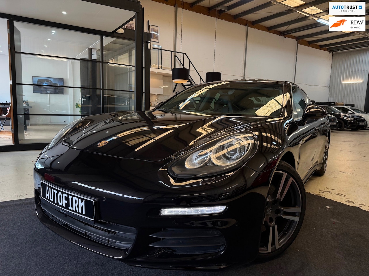 Porsche Panamera - 3.0 S E-Hybrid Nette Auto Garantie Mogelijk Dealer Onderhouden - AutoWereld.nl