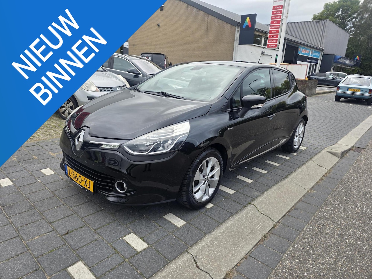 Renault Clio - 1.2 Night & Day airco, navigatie, sportvelgen, cruise control - AutoWereld.nl