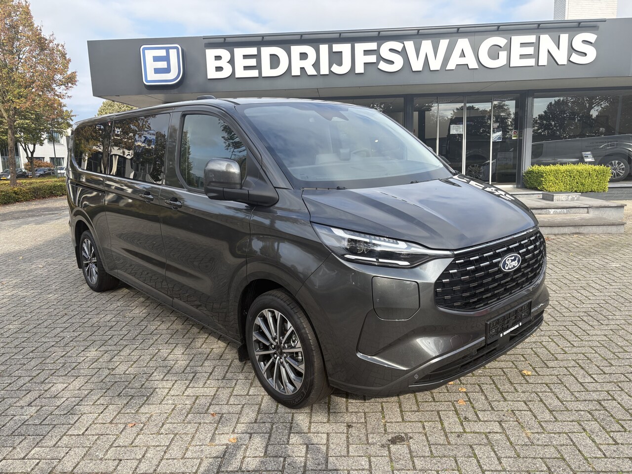 Ford Transit Custom Tourneo - 340 2.5 PHEV L2H1 Titanium X | Incl.bpm | FULL OPTIONS! | E-Trekhaak | Panodak | Elek. zij - AutoWereld.nl