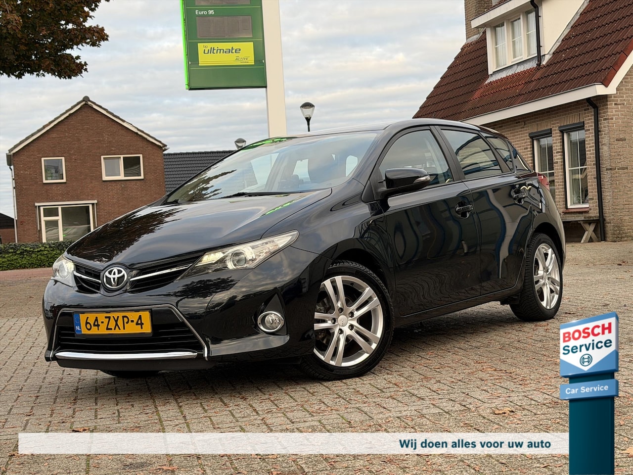 Toyota Auris - 1.6 Aspiration / Org NL / Navi / Cruise / Nieuwe APK / Lichtmetaal / volledig onderhoud - AutoWereld.nl