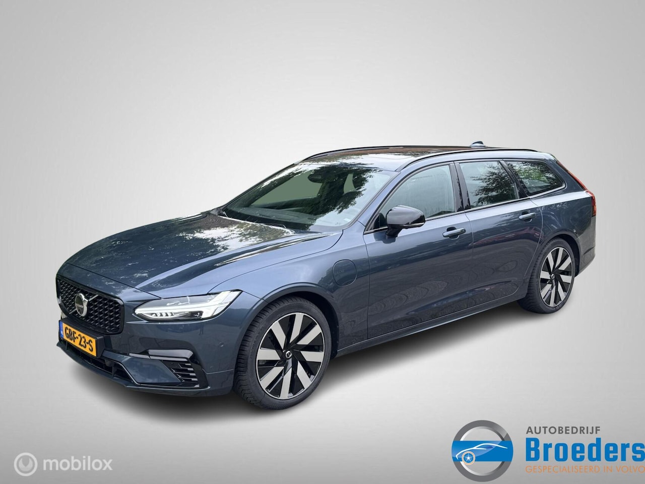 Volvo V90 - 2.0 T6 Plug-in hybrid AWD Plus Dark - AutoWereld.nl