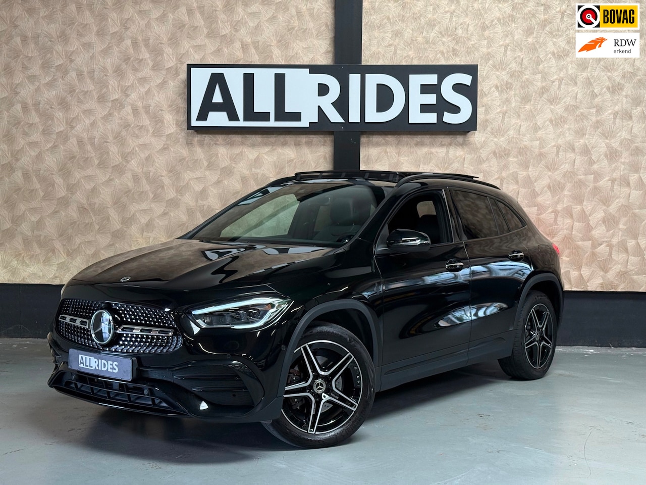 Mercedes-Benz GLA-Klasse - GLA 250 e AMG Line | Pano | HUD | Sfeerverlichting | Camera | Memory Seats - AutoWereld.nl