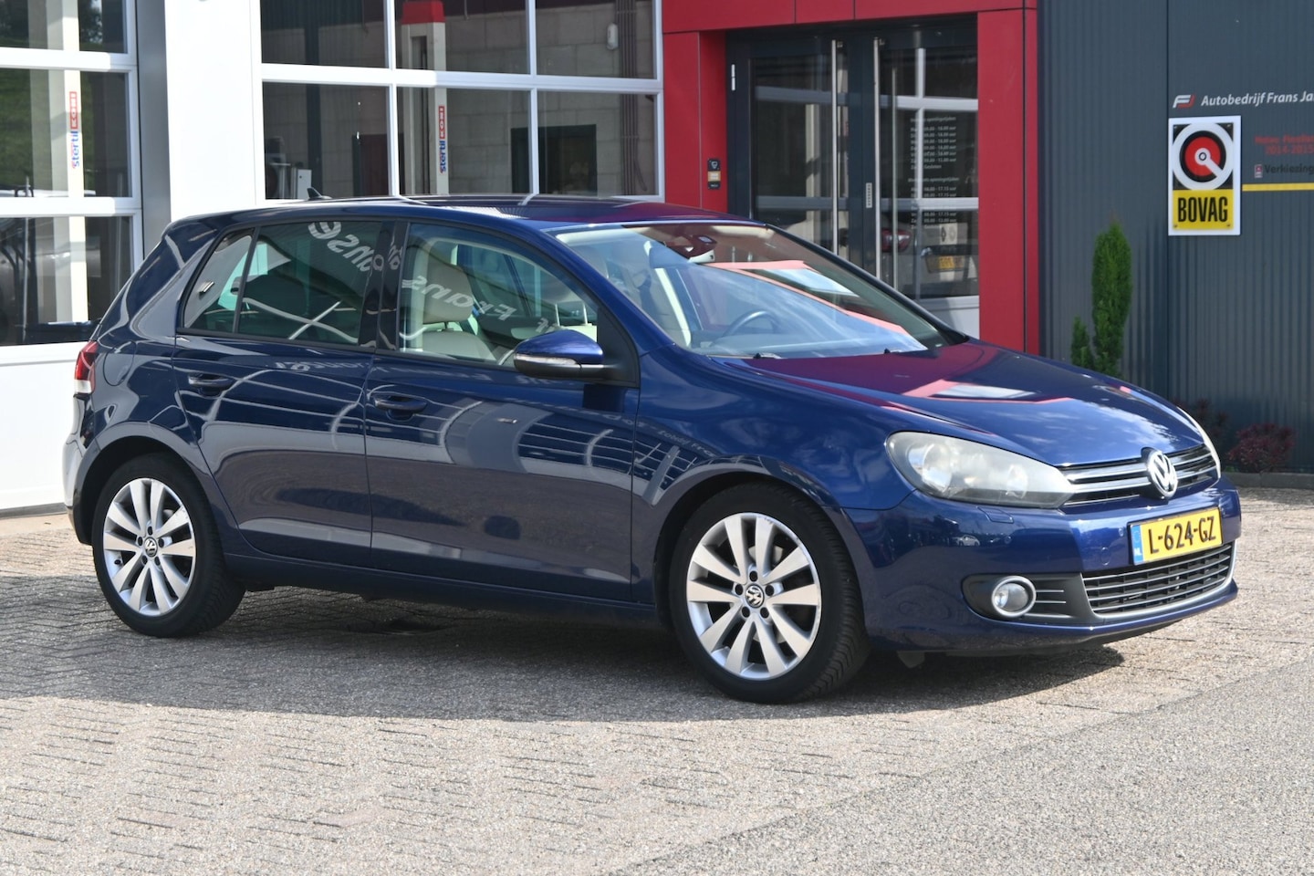 Volkswagen Golf - 1.4 TSI Trendline 122pk 5drs | Climate | Stoelverwarming | PDC | LM-Velgen - AutoWereld.nl