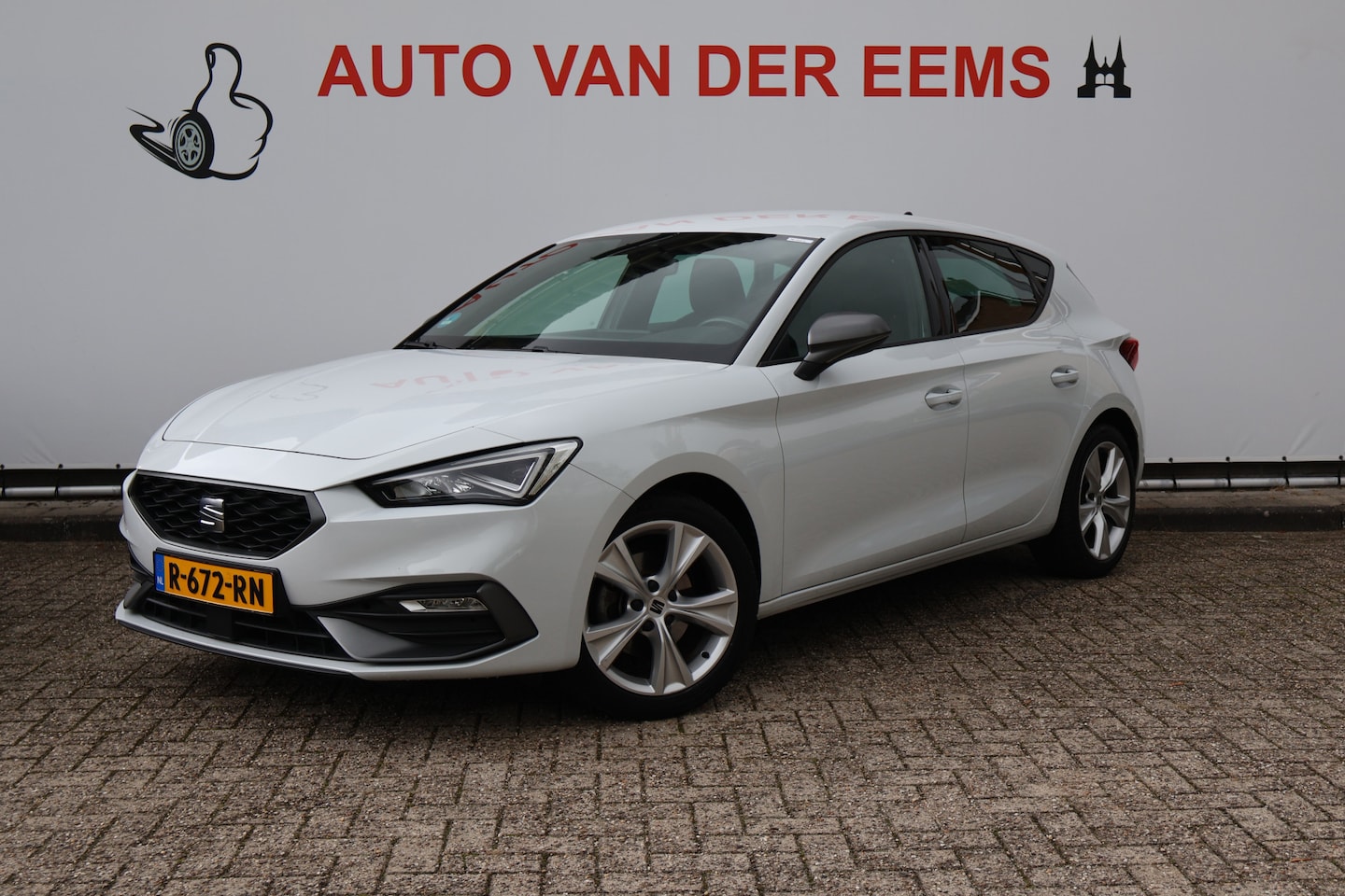 SEAT Leon - 111PK eTSI FR Busn. Mhev / Virtual cocp. / Sportint. / Led verl / 10-2022 / - AutoWereld.nl