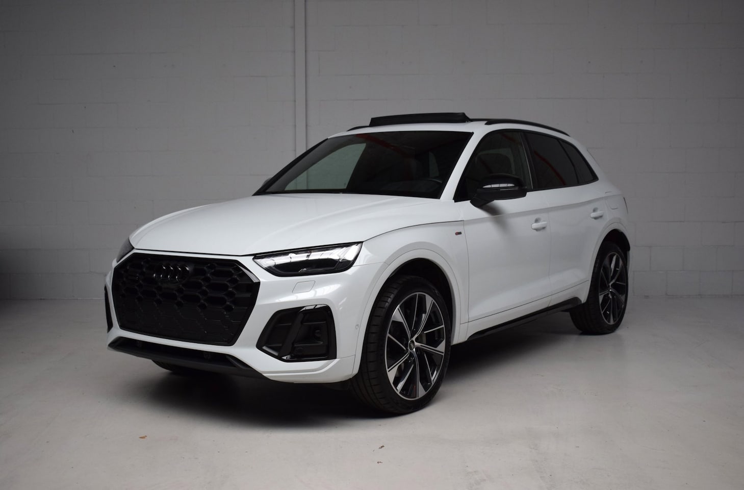Audi Q5 - 55 TFSI e PHEV S edition / PANORAMADAK / B&O / VIRTUAL / MATRIX / TREKHAAK / 360CAMERA / A - AutoWereld.nl