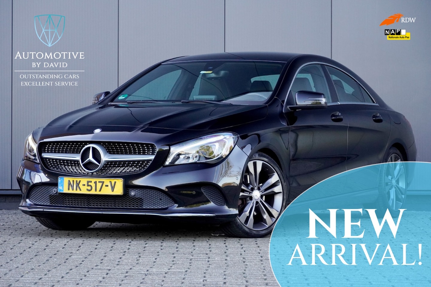 Mercedes-Benz CLA-Klasse - 180 122 pk LEASE EDITION PLUS AUTOMAAT / NL AUTO / LED KOPLAMPEN / LEDER-STOF / 18 INCH LM - AutoWereld.nl