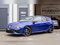Volkswagen Golf - 2.0 TSI R 4Motion PANO | AKRAPOVIC | KEYLESS | ACC | HEAD-UP | BOMVOLL