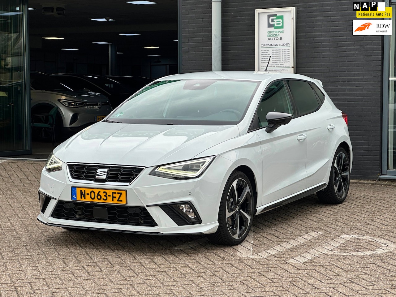SEAT Ibiza - 1.0 EcoTSI FR Business Intense/CAMERA/CARPLAY/NAVI/NL-AUTO NAP!! - AutoWereld.nl