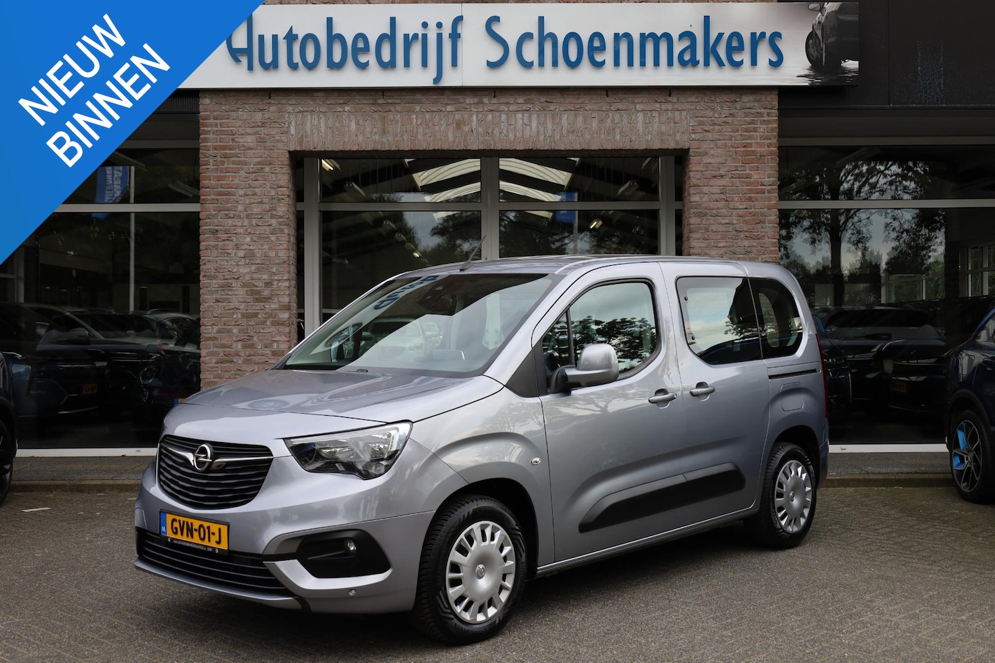 Opel Combo Tour - 1.2 Turbo L1H1 Edition TREKHAAK CARPLAY SCHUIFDEUR NAVI CRUISE CLIMA DAB HILL-HOLD LANE-AS - AutoWereld.nl