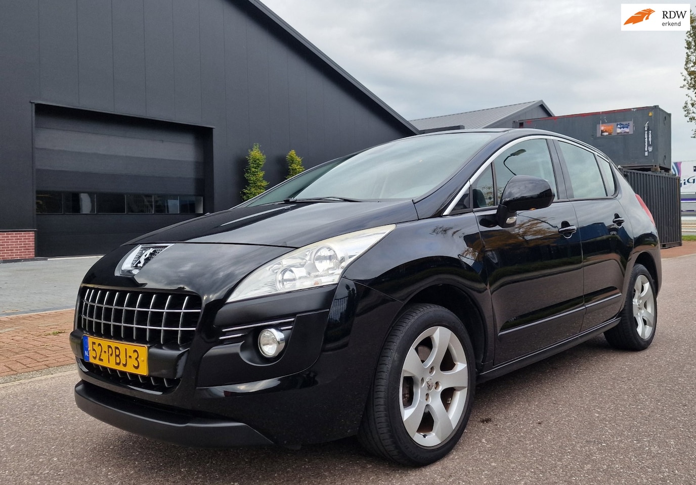 Peugeot 3008 - 1.6 THP ST AUTOMAAT PANO NAVI PSENSOR CRUISE TREKHAAK 2 X SLEUTELS - AutoWereld.nl