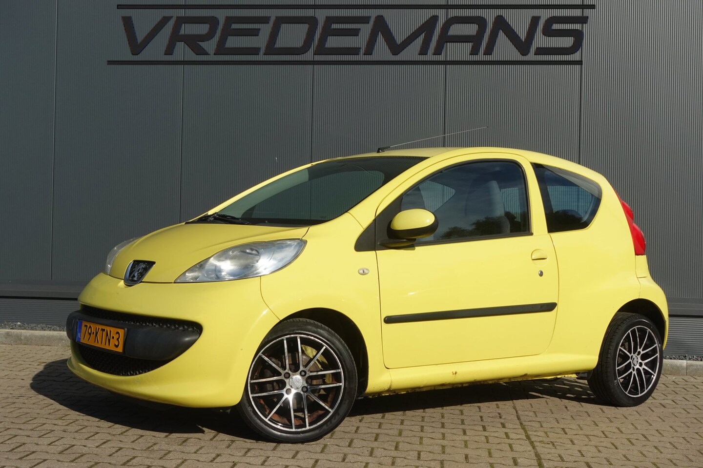 Peugeot 107 - 1.0-12V XR 1.0-12V XR - AutoWereld.nl