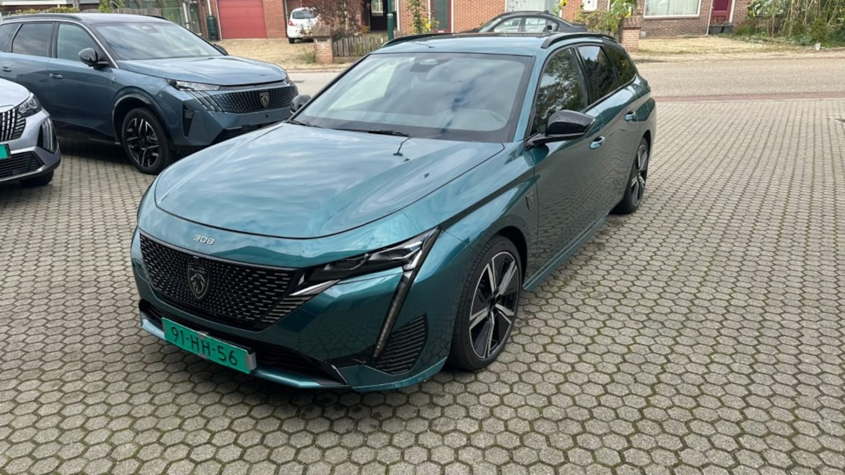 Peugeot 308 - GT,1.6 Hybrid,180 PK, automaat, elec stoel+mem,elec.Aklep,18inch - AutoWereld.nl