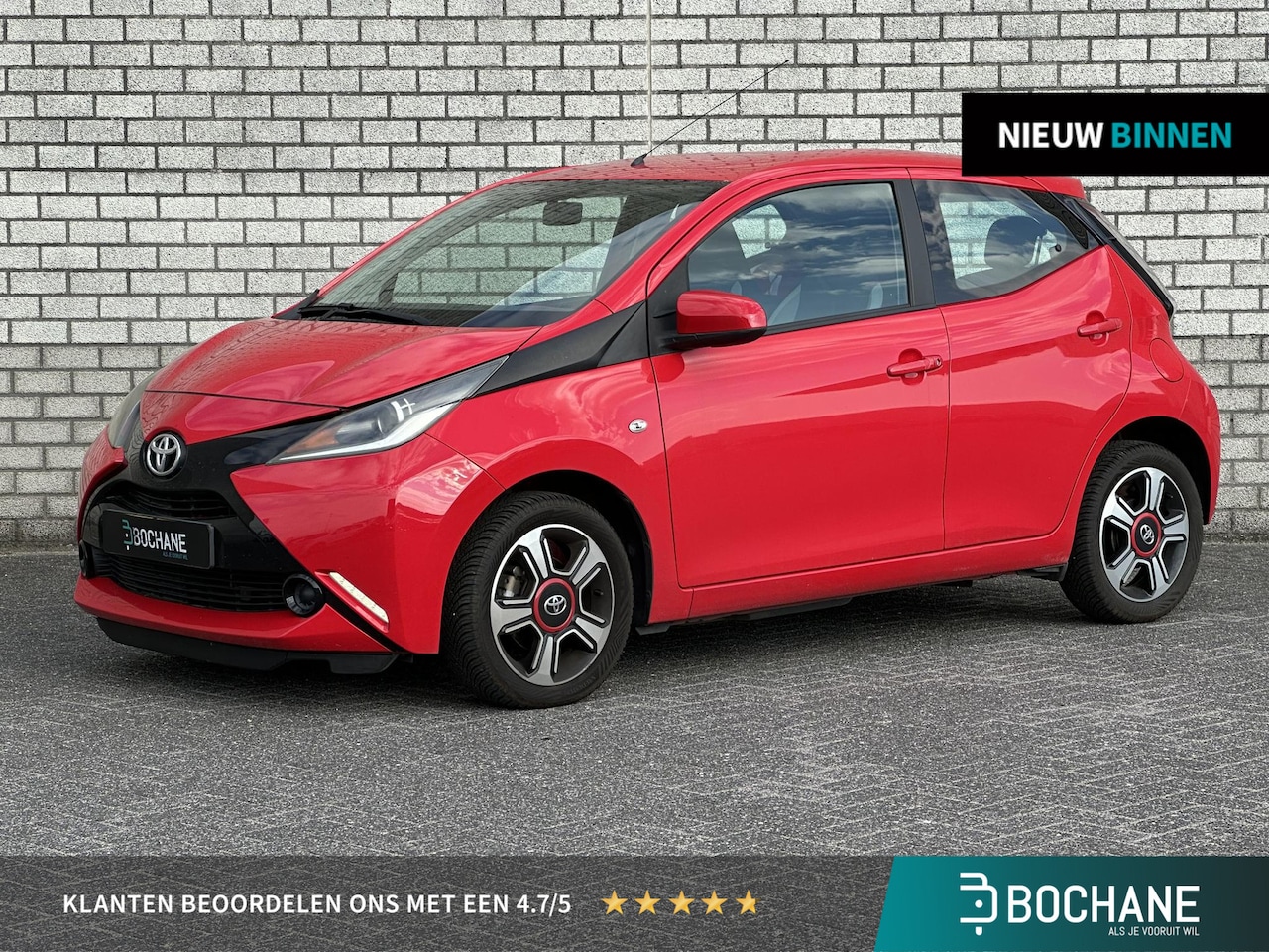 Toyota Aygo - 1.0 VVT-i x-play | All-Season banden | Dealer Onderhouden | Airco | Camera | - AutoWereld.nl