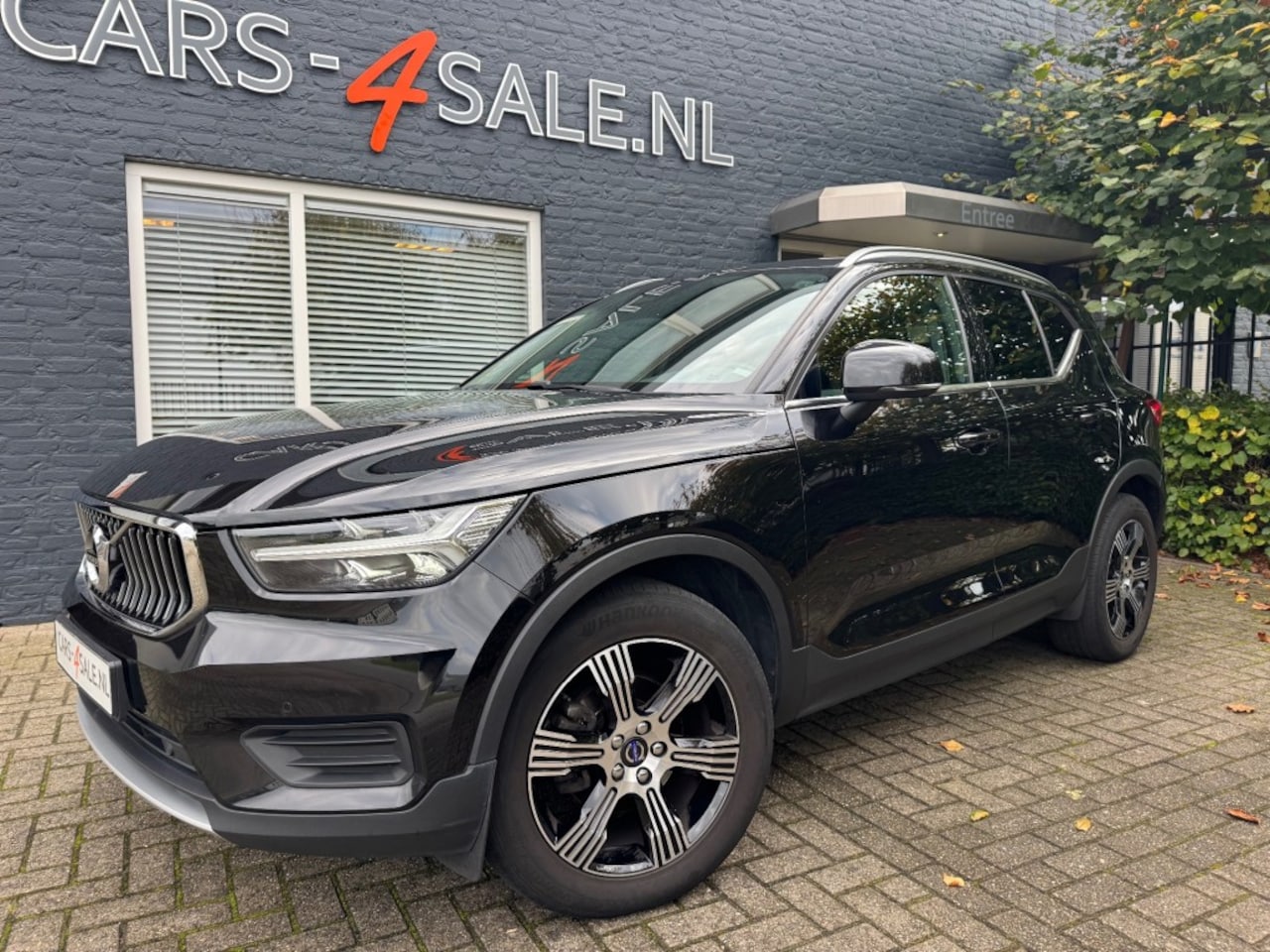Volvo XC40 - T-2 Inscription + Camera + Leder + Navi + Stoelverw. + 18 inch Lmv - AutoWereld.nl