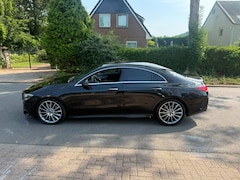Mercedes-Benz 220 - CLA-Klasse 220 Premium Plus/adaptief cruise/navigatie/alcantara/sfeerverl/led