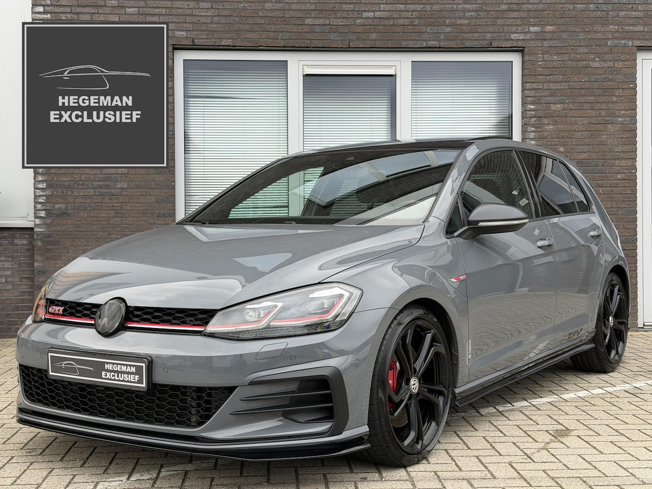 Volkswagen Golf - 2.0 TSI GTI TCR | AKRA | Schuif-kanteldak | DCC | DAB | ACC | Camera | Dodehoek | Keyless - AutoWereld.nl