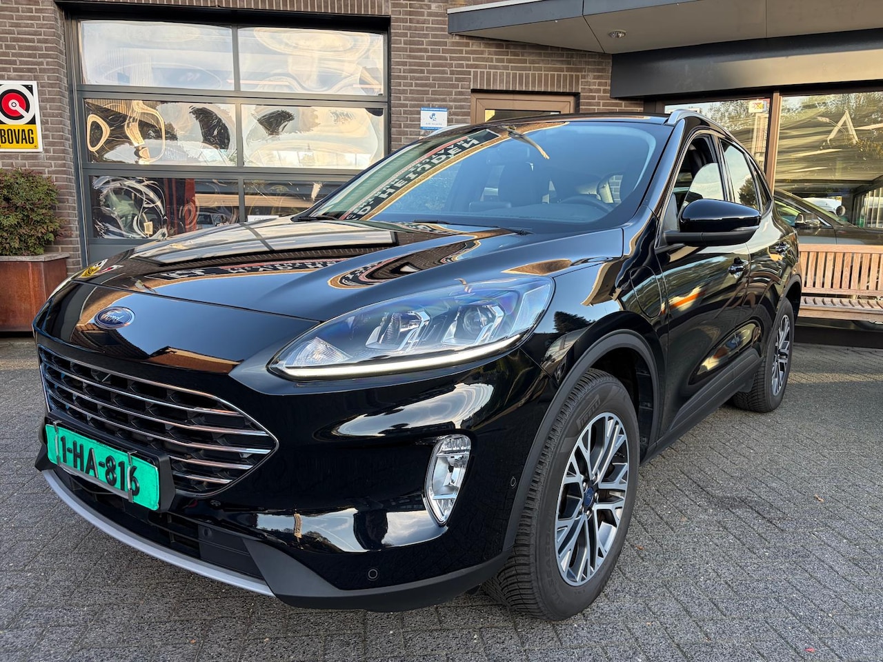Ford Kuga - 2.5 PHEV Titanium App-connect Trekhaak - AutoWereld.nl