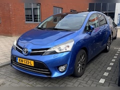 Toyota Verso - 1.8 VVT-i Business 7p. / Automaat / Pano / Camera / Trekhaak / PDC