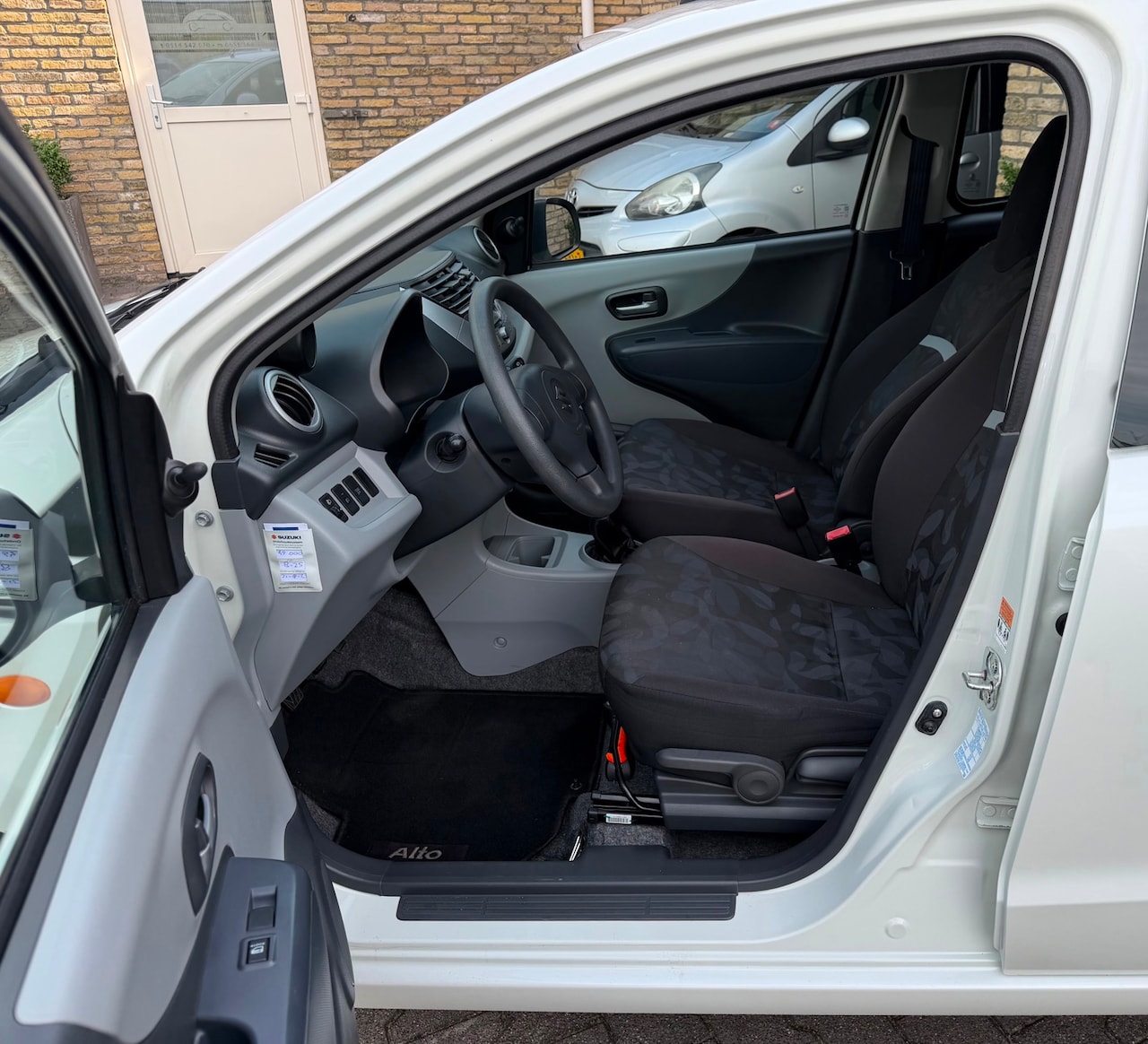 Suzuki Alto - 1.0 Exclusive van Eerste eigenaar Nieuw Staat - AutoWereld.nl