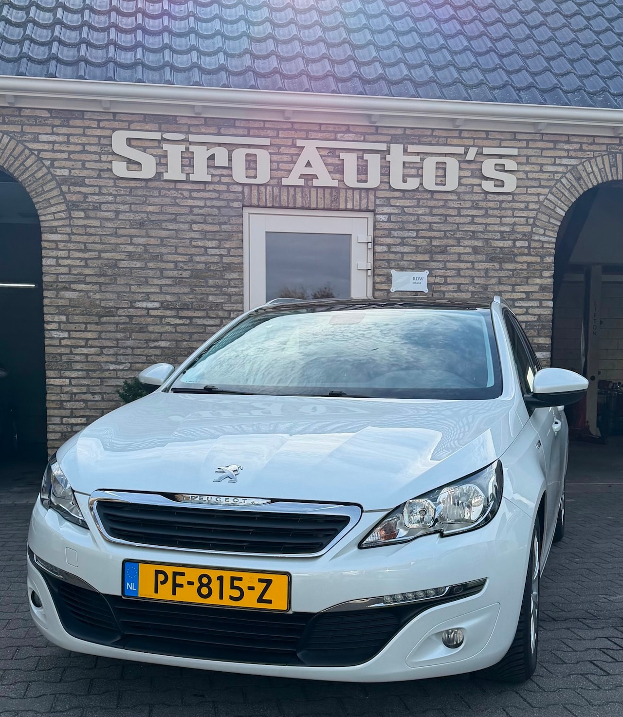Peugeot 308 SW - 1.2 PureTech Style Bj 2017 weinig Kilometers - AutoWereld.nl