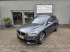 BMW X1 - sDrive18i High Executive M-Sport HUD/Pano/LED/Camera