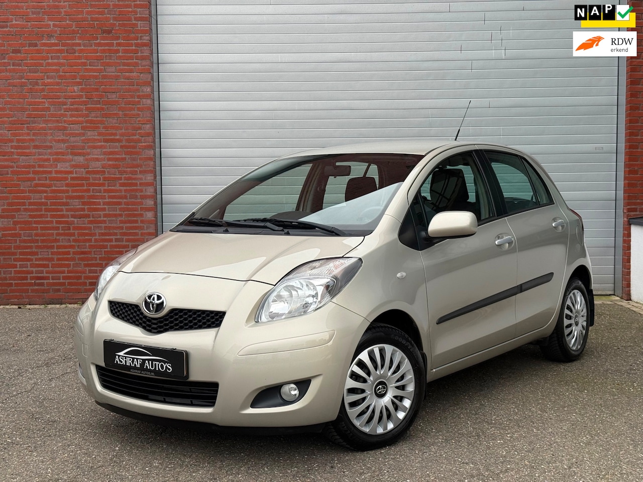 Toyota Yaris - 1.3 VVTi Aspiration| AUTOMAAT| NAP| AIRCO| NEW APK| 2E EIG - AutoWereld.nl