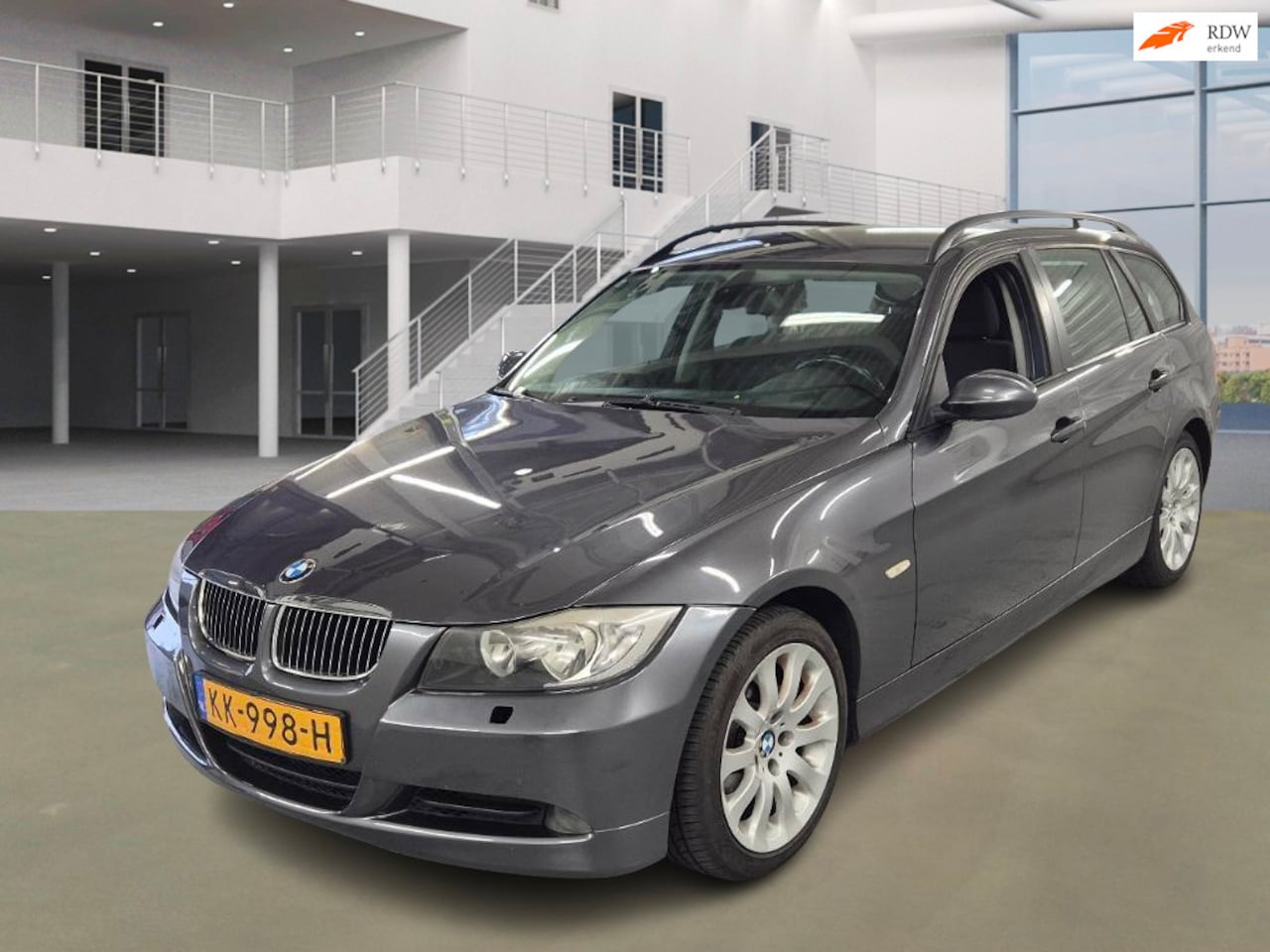 BMW 3-serie Touring - 320i Executive AUTOMAAT NAVI PSENSOR CRUISE - AutoWereld.nl