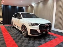 Audi Q7 - 60 TFSI e quattro Competition Panoroma dak RS stoelen Led Matrix Trekhaak