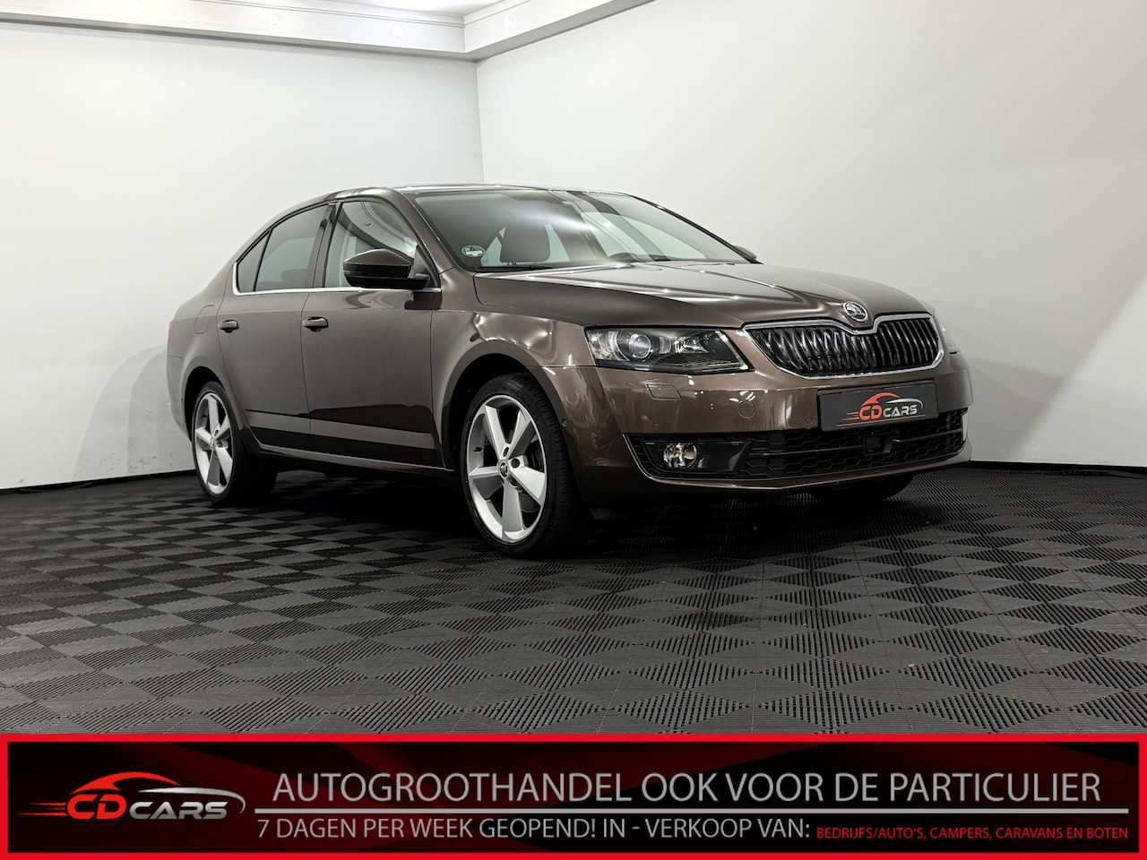 Skoda Octavia - 1.8 TSI Greentech Elegance Clima, Navi, Parkeersensoren, Stoelverwarming, Keyless start, C - AutoWereld.nl