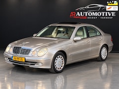 Mercedes-Benz E-klasse - 240 Elegance / Automaat / Lage km stand NAP