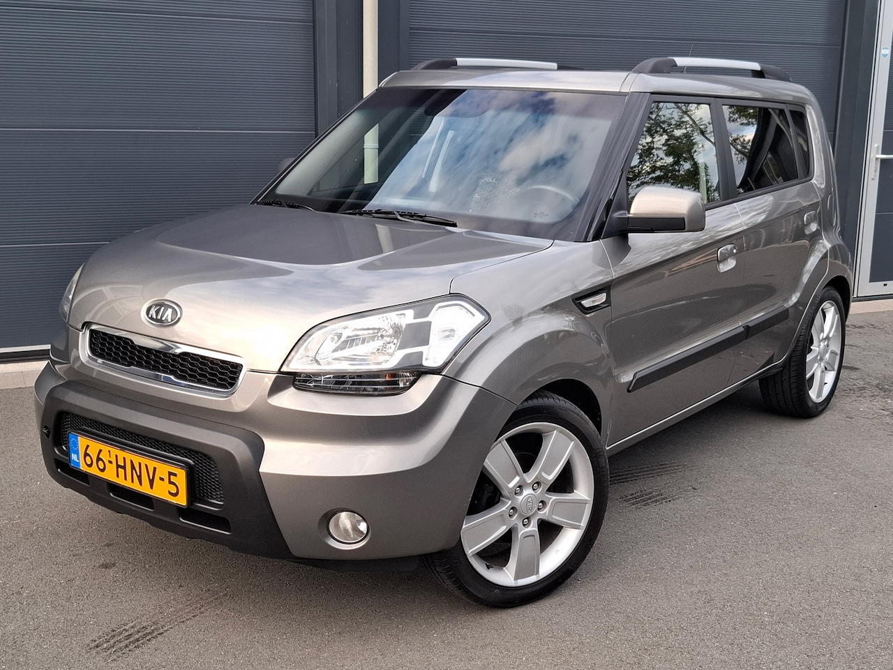 Kia Soul - 1.6 X-ecutive - Nap - Kanteldak - AutoWereld.nl