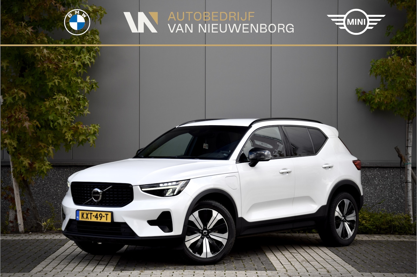 Volvo XC40 - T4 211pk Recharge Plus Dark Facelift R-Design Plug-in Hybrid | Elektr. Sportstoelen met Me - AutoWereld.nl