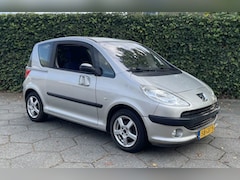 Peugeot 1007 - 1.6-16V Nieuwe APK Inruil is mogelijk