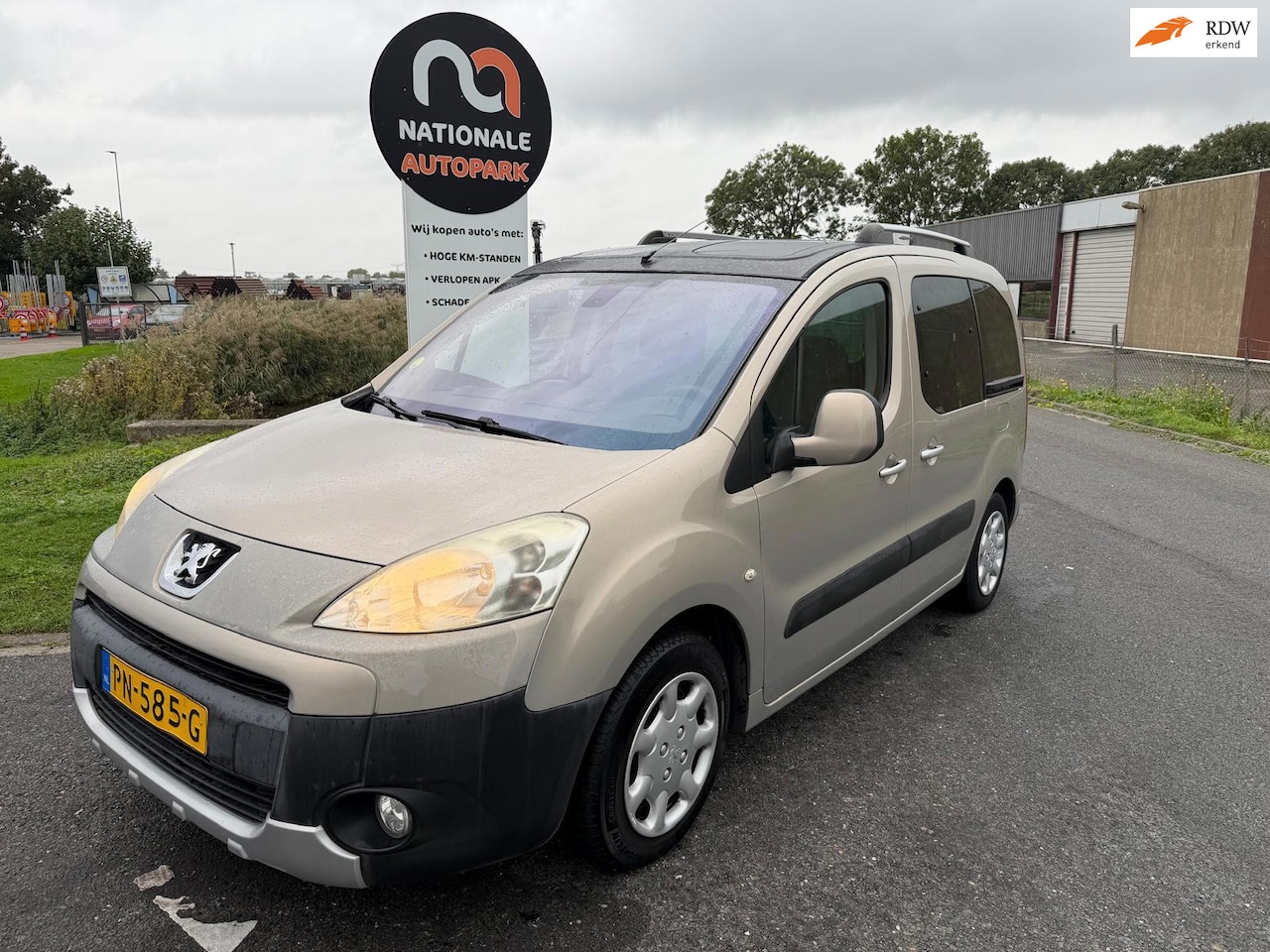 Peugeot Partner Tepee - | 2009 | 1.6 VTi Outdoor 109 pk | Export Handel | Zo mee - AutoWereld.nl