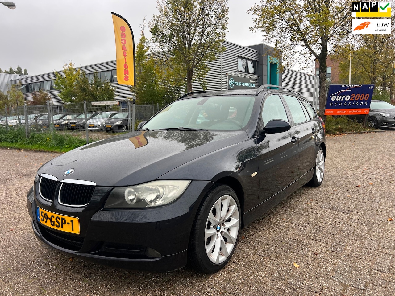 BMW 3-serie Touring - 318i Business Line - Navi - Lmv - Netjes - AutoWereld.nl