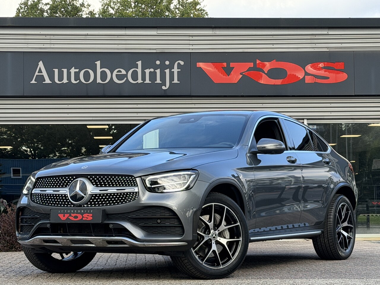 Mercedes-Benz GLC-klasse Coupé - 300e 4MATIC | AMG-Line | 360 camera | Elektr. trekhaak | 20 inch | Dodehoek - AutoWereld.nl