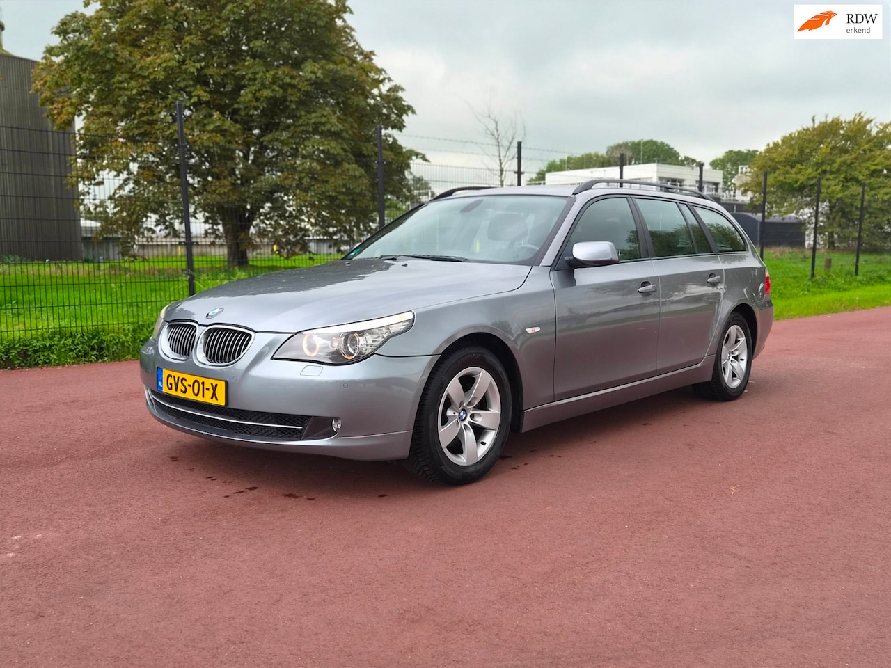 BMW 5-serie Touring - 523i | 114DKM | Trekhaak |Cruise control - AutoWereld.nl