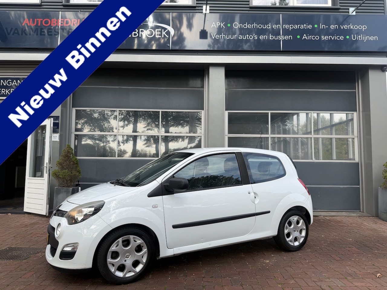 Renault Twingo - 1.2 16V Parisienne Airco,14inch,Cv,Electr.ramen Sportief - AutoWereld.nl