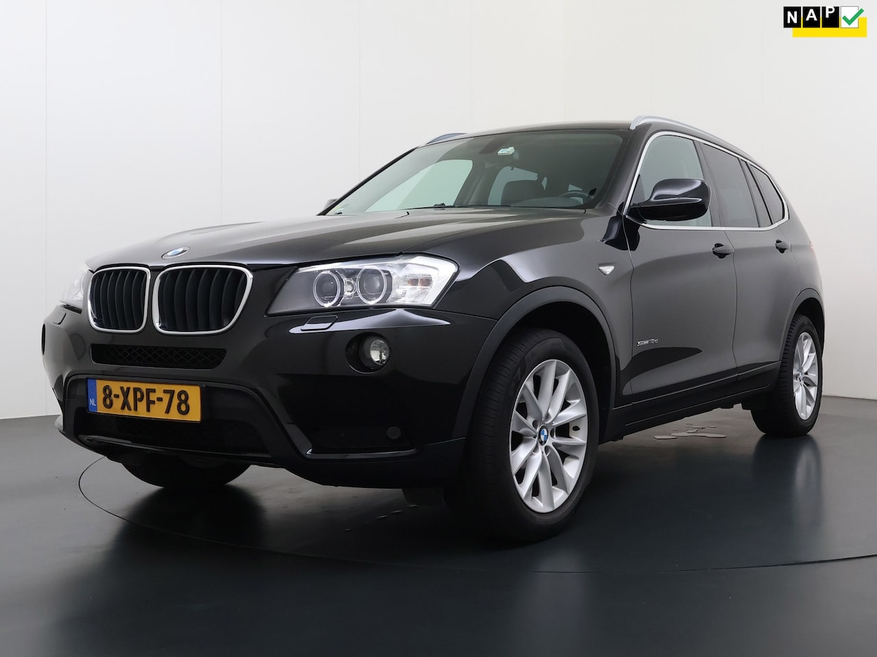 BMW X3 - SDrive18d ECC LMV NAVi LEER TREKH KETTINGSET VV - AutoWereld.nl