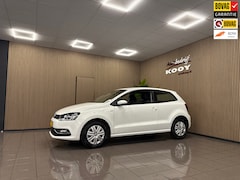 Volkswagen Polo - 1.0 First Edition * Navigatie / Cruise control / Bluetooth / Parkeersensoren