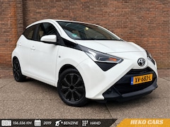 Toyota Aygo - 1.0 VVT-i x-play·Carplay·Camera·Airco·Dealer ond.·Speedlimiter