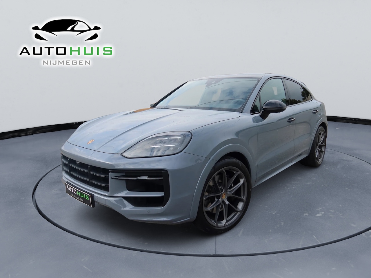 Porsche Cayenne Coupé - Porsche Cayenne Coupé E-Hybrid Lightweight Sport Package Carbon 22-inch GT Design Inclusie - AutoWereld.nl