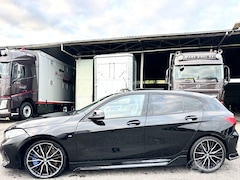 BMW 1-serie - M135i xDrive 306pk aut + f1 High Exe M-Sport Performance - pano - hud - harman/kardon - ke