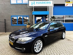 BMW 5-serie Touring - 530i Upgrade Edition 272PK|Origineel NL|XenonLed|Prof Navi|18INCH|AUT|Trekhaak|6 Cilinder|