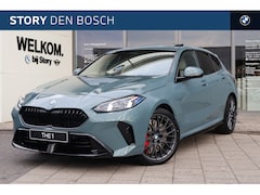BMW 1-serie - 120 M Sport Automaat / Panoramadak / Achteruitrijcamera / Sportstoelen / Comfort Access /