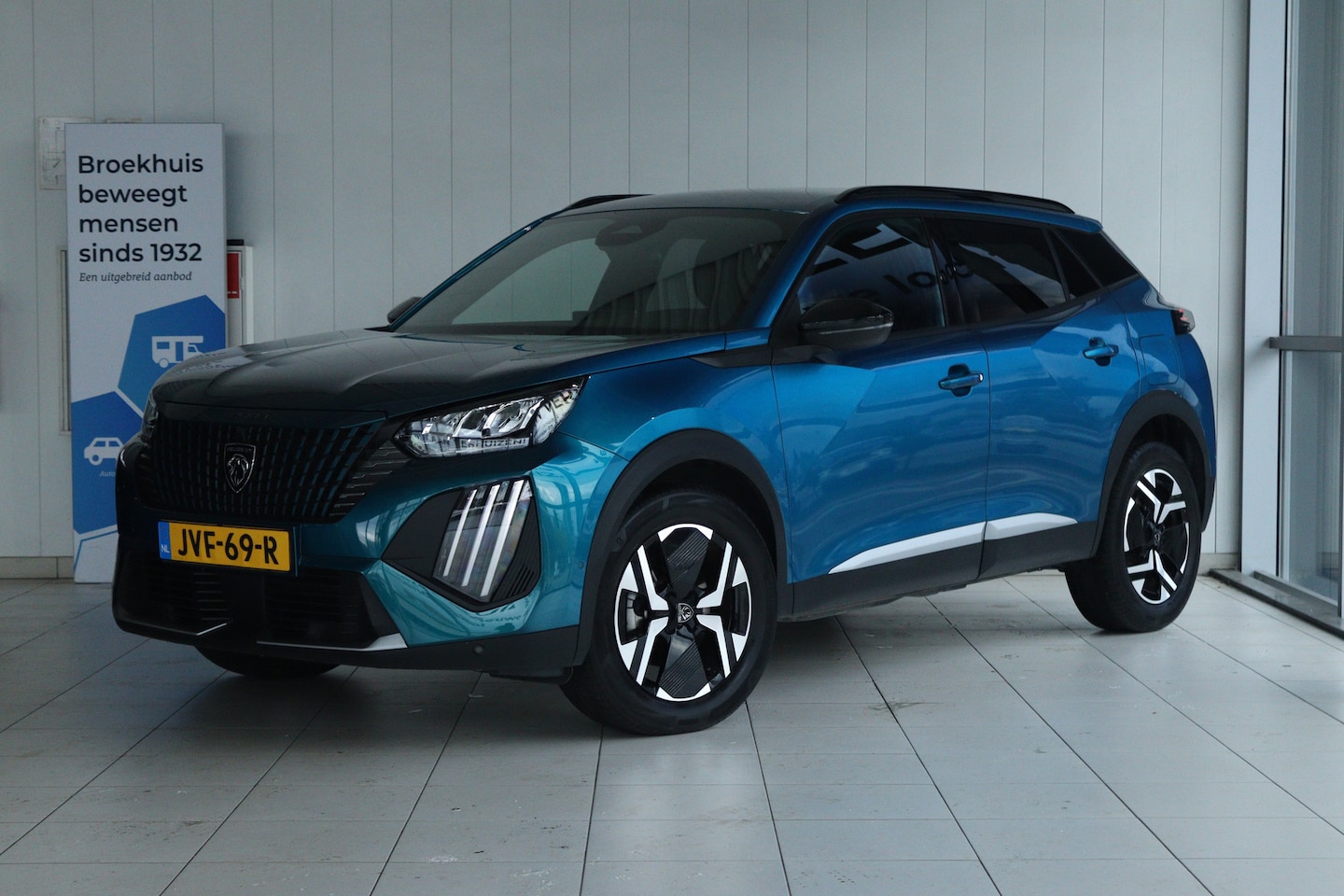 Peugeot 2008 - 1.2 Hybrid 145 Allure | Adapt. Cruise | 360 Camera | Navi | Carplay | Climate | Keyless | - AutoWereld.nl