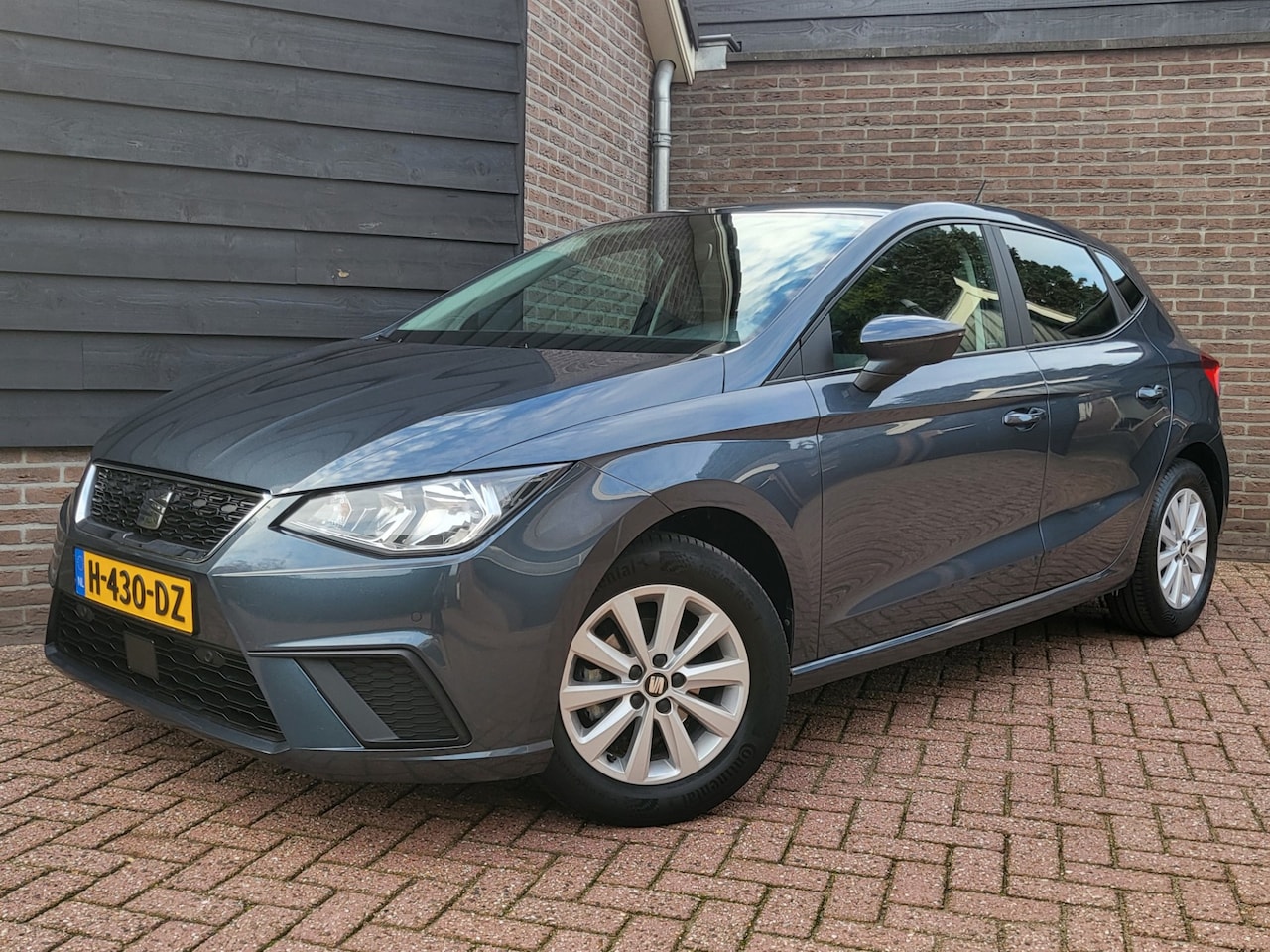 SEAT Ibiza - 1.0 TSI Style Business Intense - N.A.P. - Carpaly - Camera - AutoWereld.nl