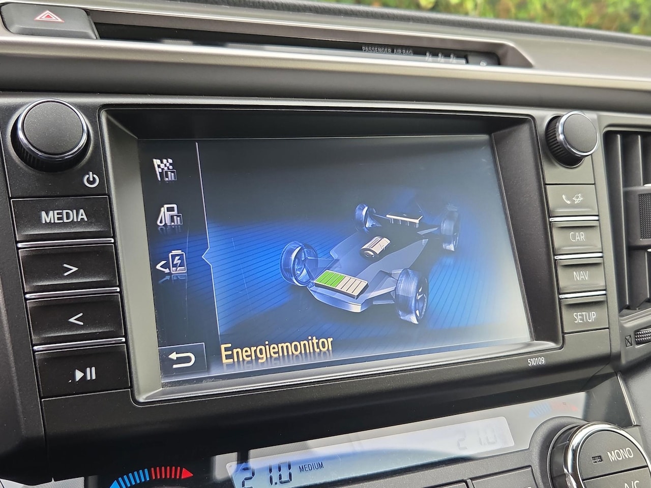 Toyota RAV4 - 2.5 Hybrid AWD Dynamic | Trekhaak | Navigatie | Rijklaar incl. garantie | - AutoWereld.nl
